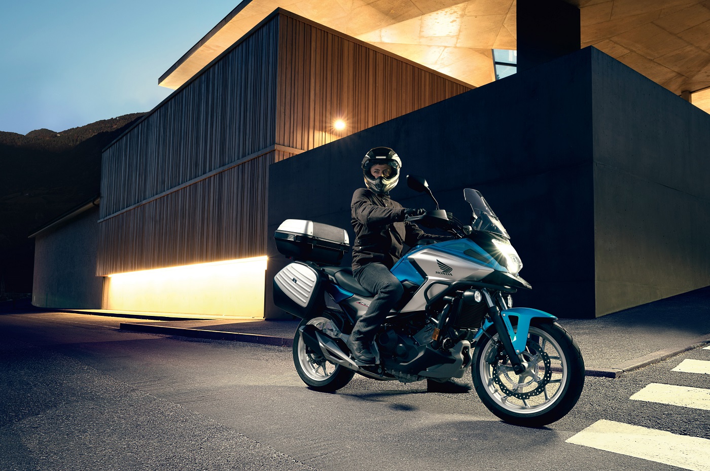 Free accessories for the Honda NC750X worth up to €1250 available at M50 Honda
