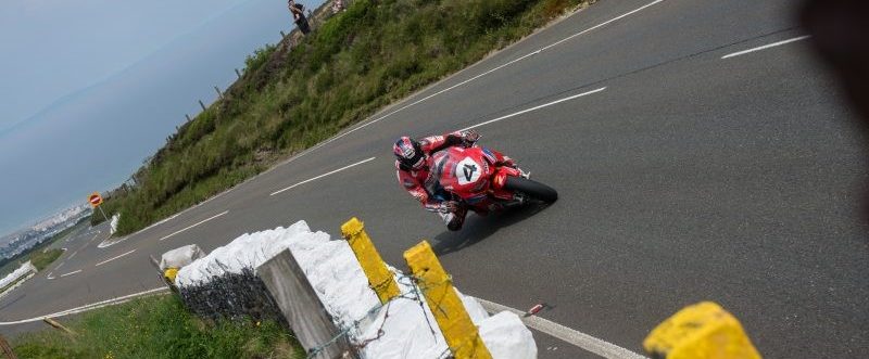 Ian Hutchinson digs deep in Isle of Man TT return