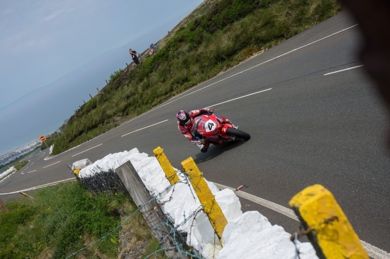 Ian Hutchinson digs deep in Isle of Man TT return